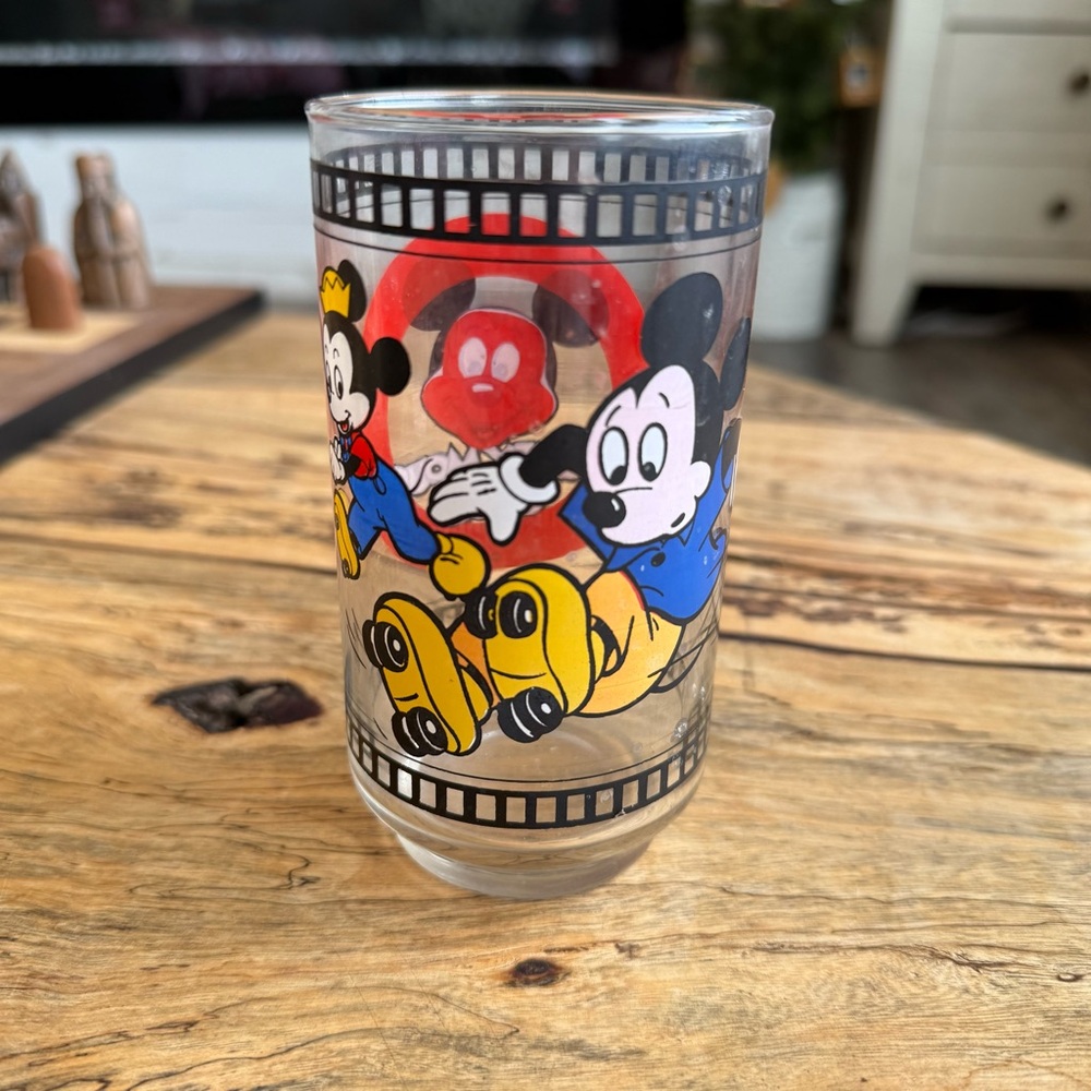 1970's Vintage 5" Mickey Mouse Club Glasse Walt Disney Skating Skates Son Unique